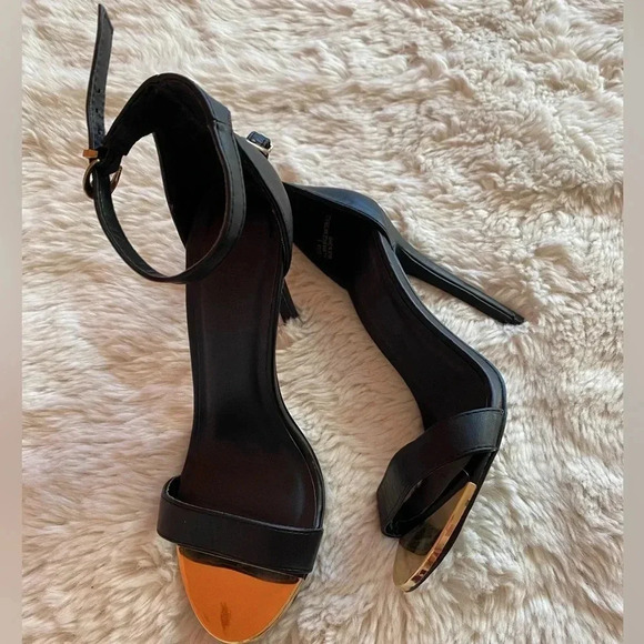 Charlotte Russe Ankle Strap High Heel black with gold toe tip size 6 with - Picture 1 of 8